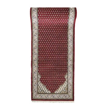 INDO MIR 80*296 RED CORNER